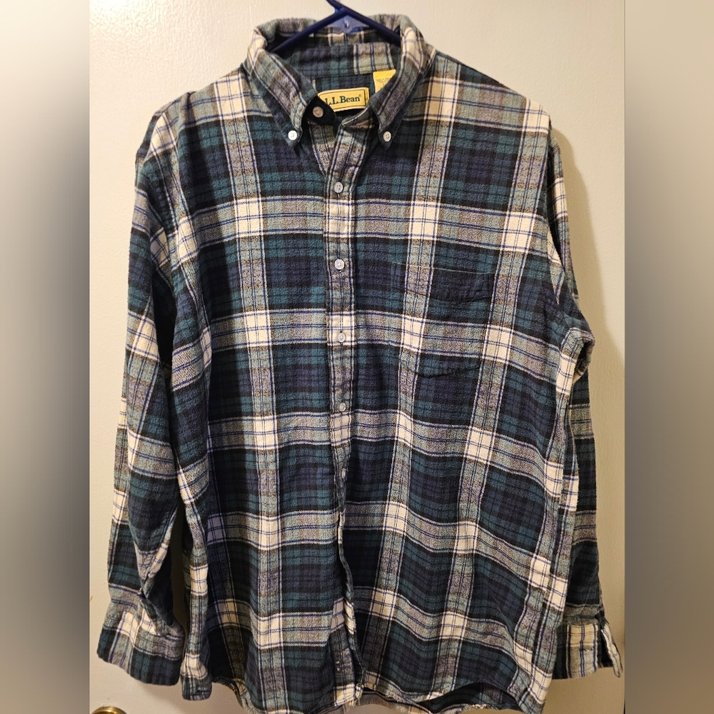 L.L. Bean Green Plaid Flannel Button Up Shirt Men's Size Large